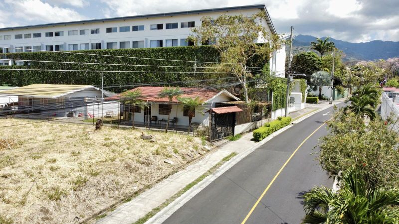 Terreno Santa Ana Town Center